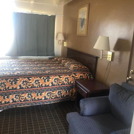 Palm Shadow Inn Motel Indio Exterior photo