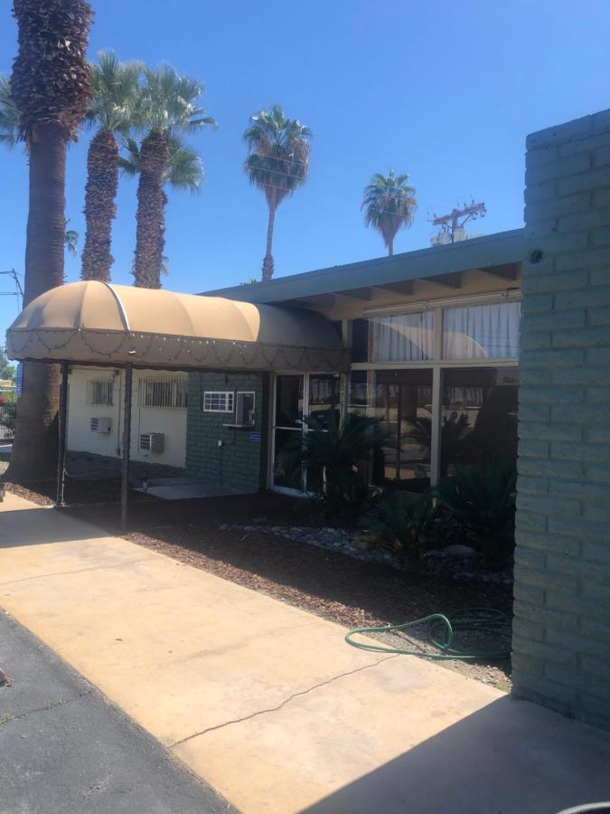 Palm Shadow Inn Motel Indio Exterior photo